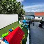 Delux Eva 特罗吉尔